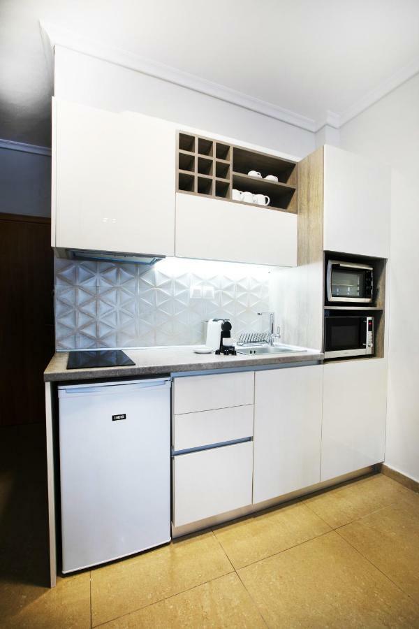 Grey Rhino 1Min From The White Tower Apartment เทสซาโลนิกิ ภายนอก รูปภาพ